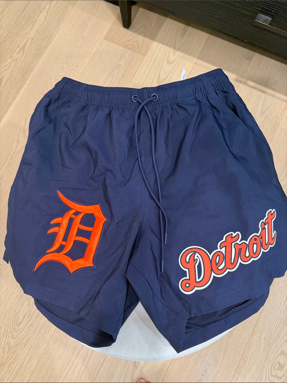 Detroit Script Athletic Shorts in Navy